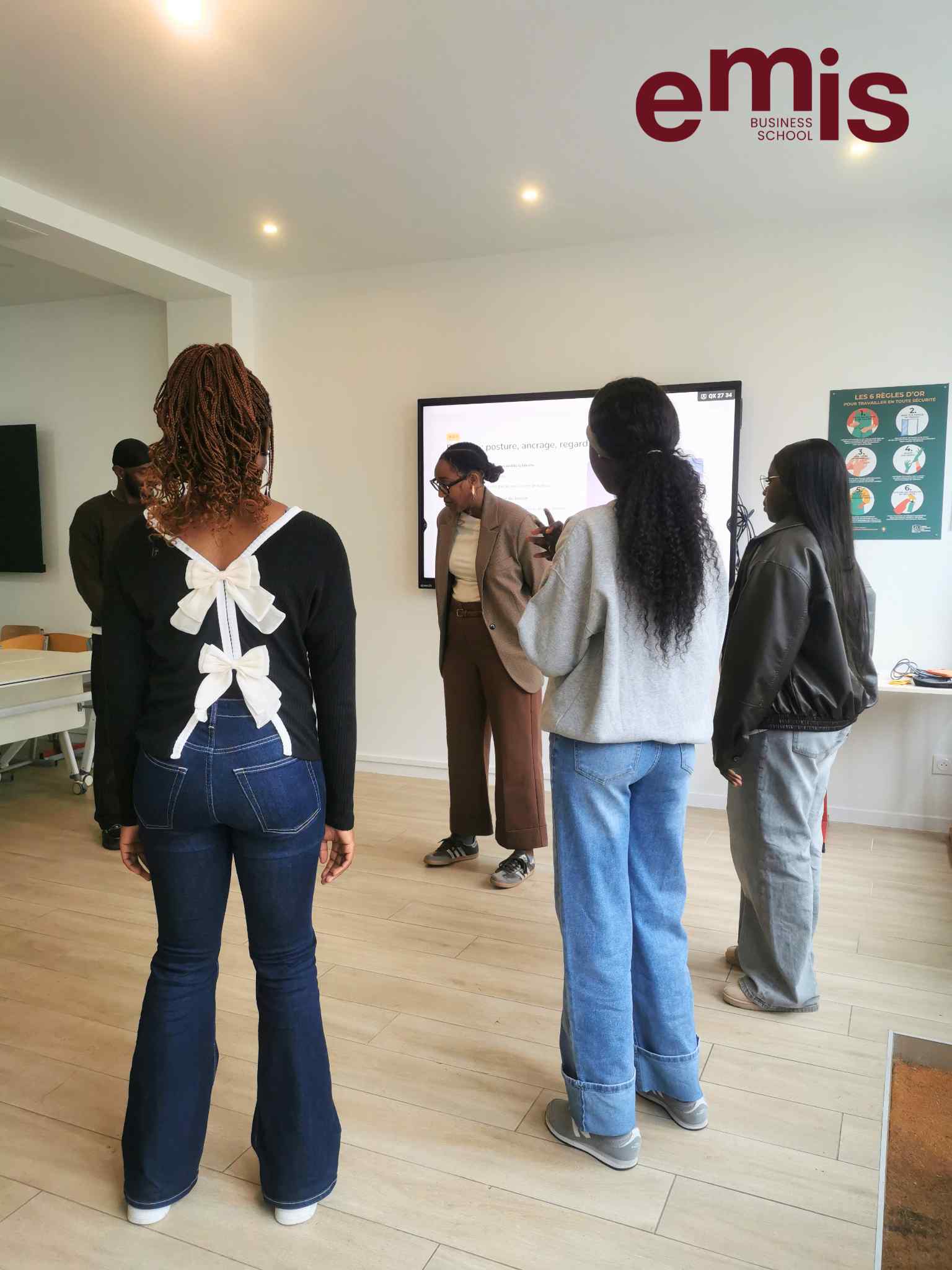 Design sans titre (15) emis business school